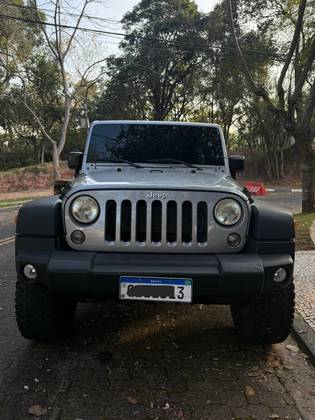 JEEP WRANGLER 3.6 SPORT 4X4 V6 12V GASOLINA 2P AUTOMÁTICO JEEP WRANGLER 3.6 SPORT 4X4 V6 12V GASOLINA 2P AUTOMÁTICO